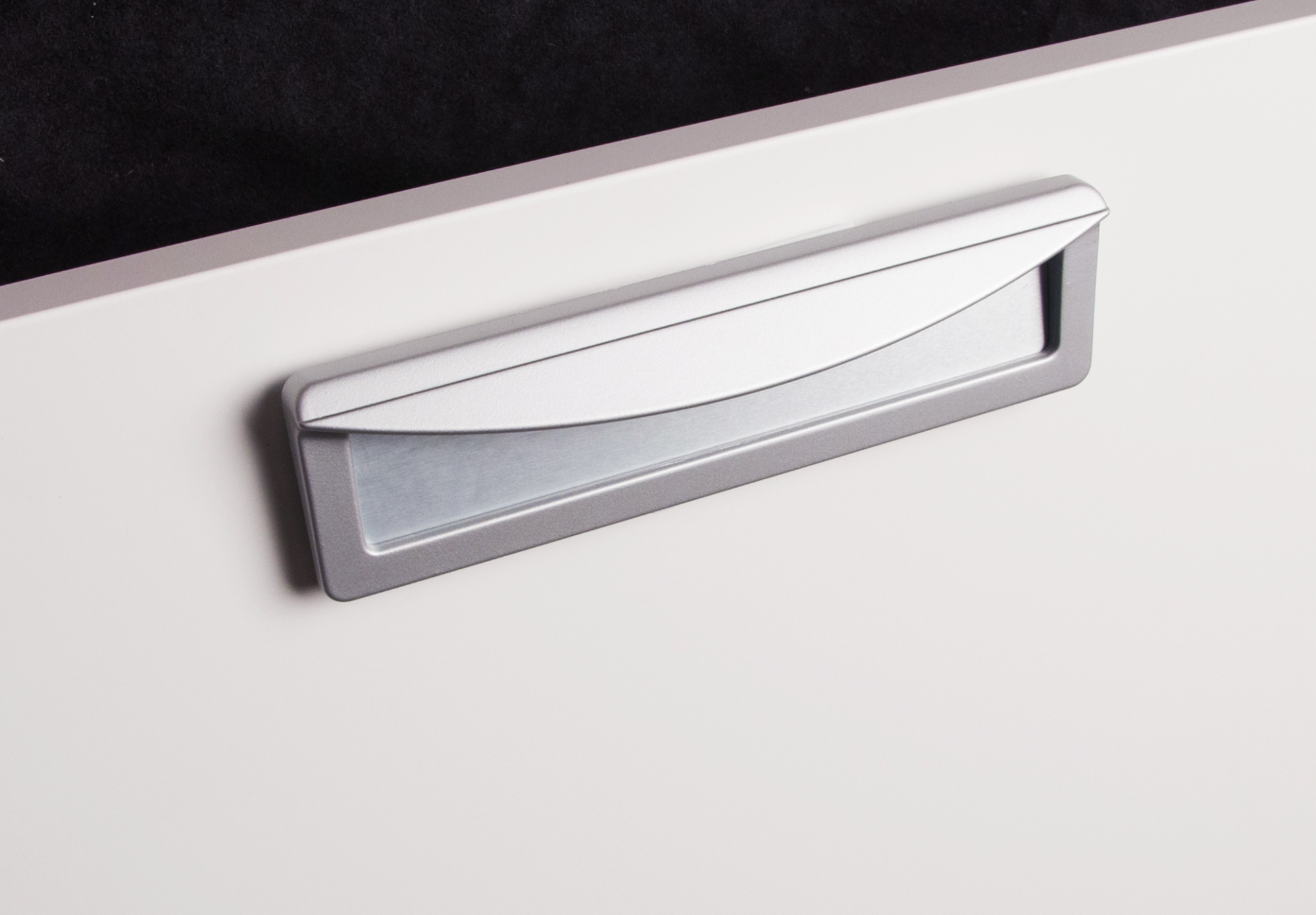 Ручки мебельные Мебельная ручка 1042, м.р.160мм, покрытие алюминий 10С